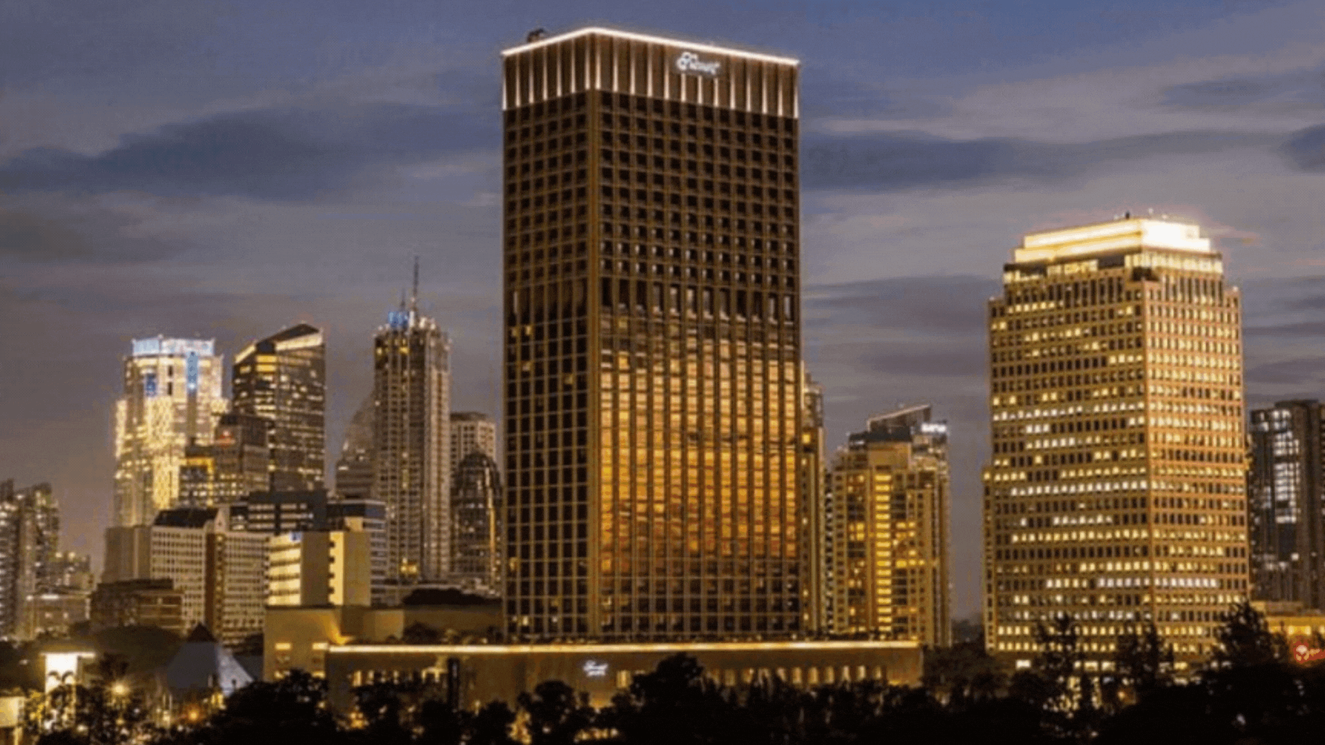 SPECTACULARLY LUXURIOUS FOR A VIBRANT CITY