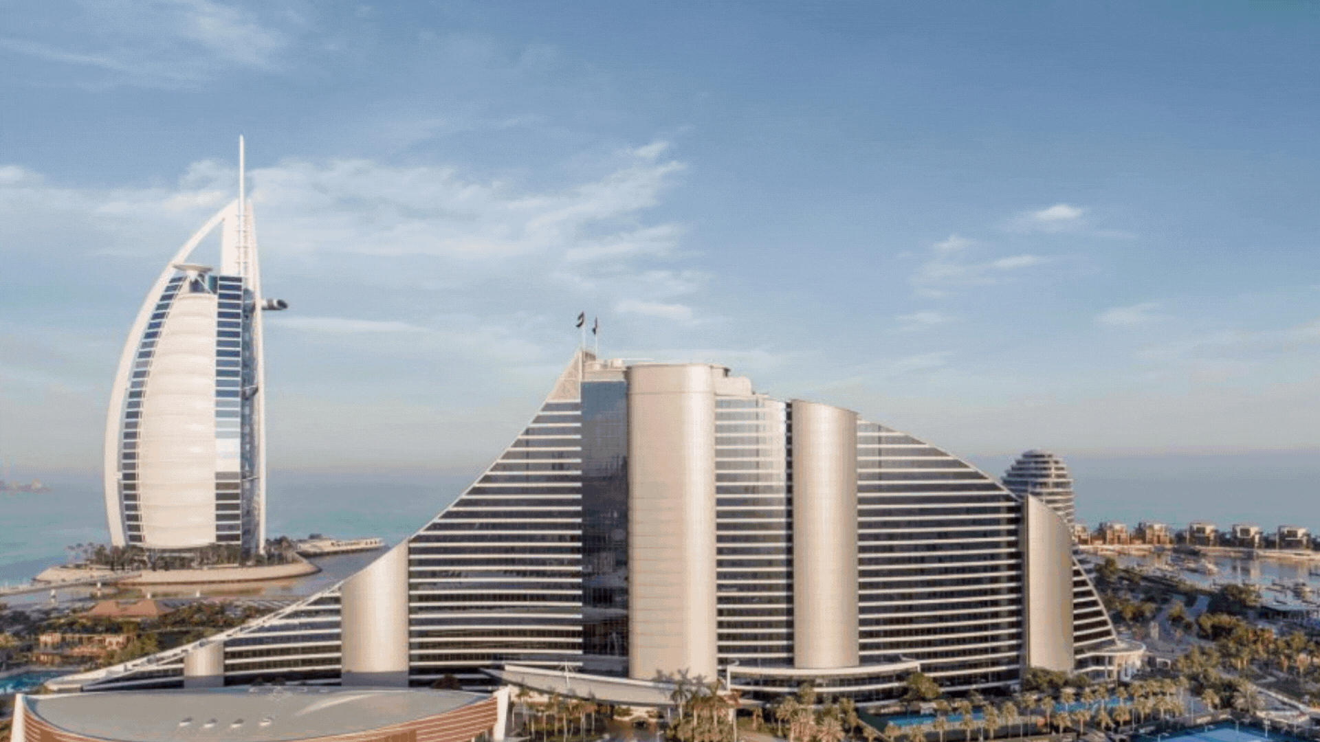 JUMEIRAH BEACH HOTEL OFFERS TRUE OPULENCE IN THE GULF