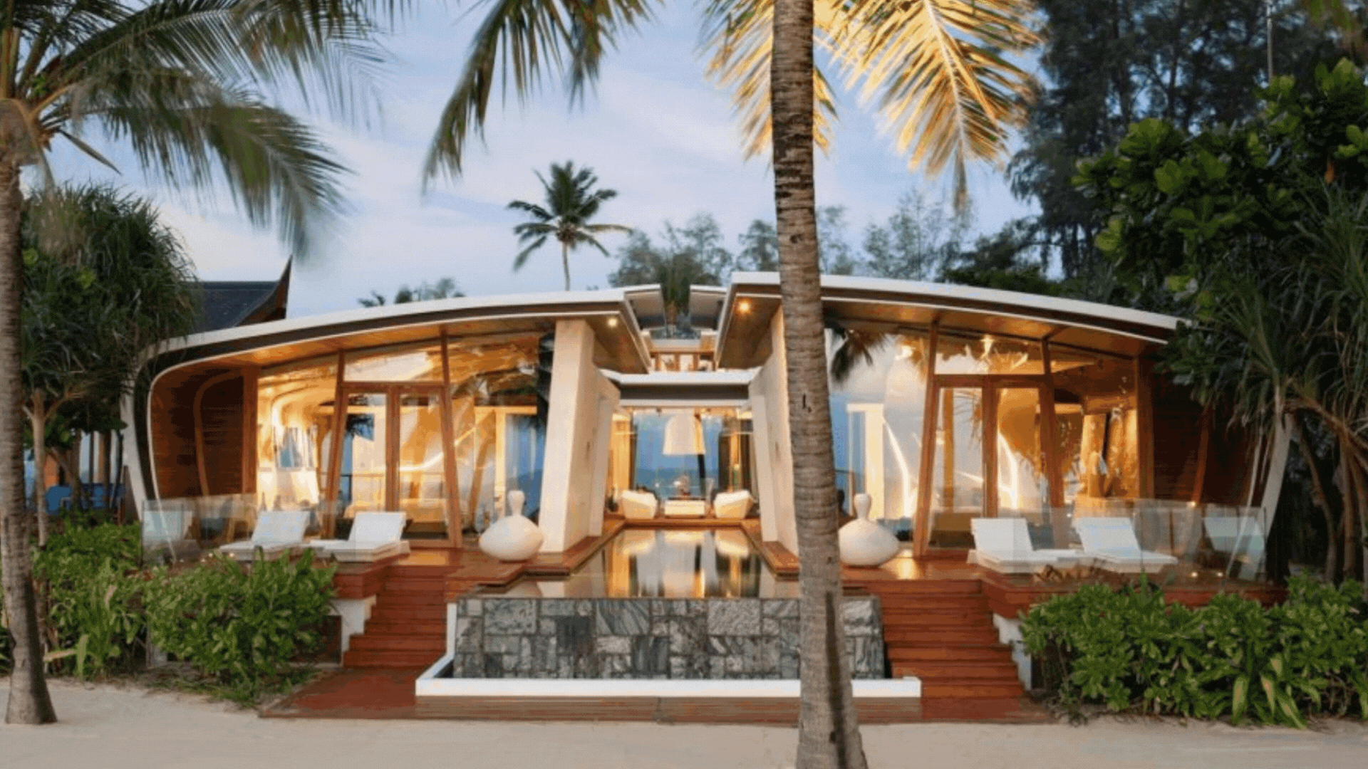 EXPERIENCE EXQUISITE THAI CULTURE AT INIALA