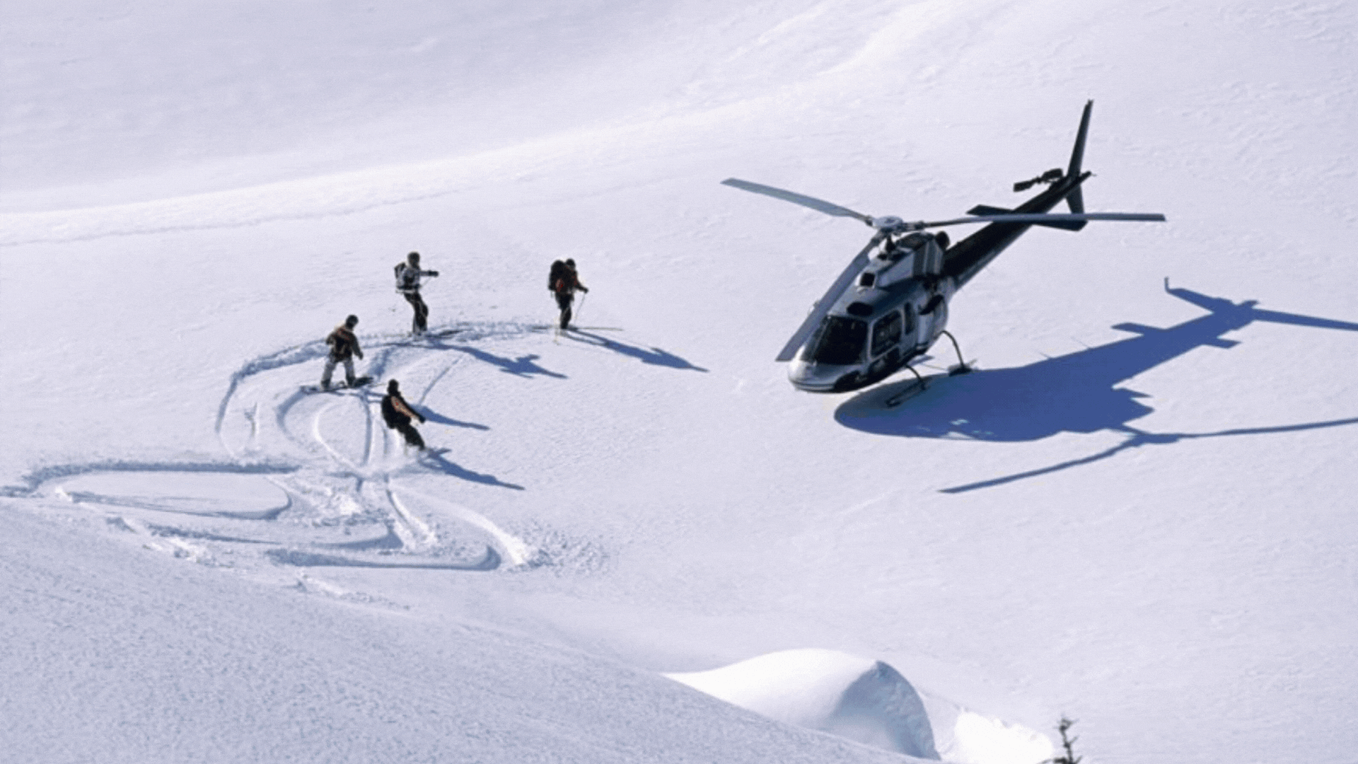 HELI SKI FROM A SUPERYACHT: THE ULTIMATE LUXURY HELI-SKIING EXPERIENCE